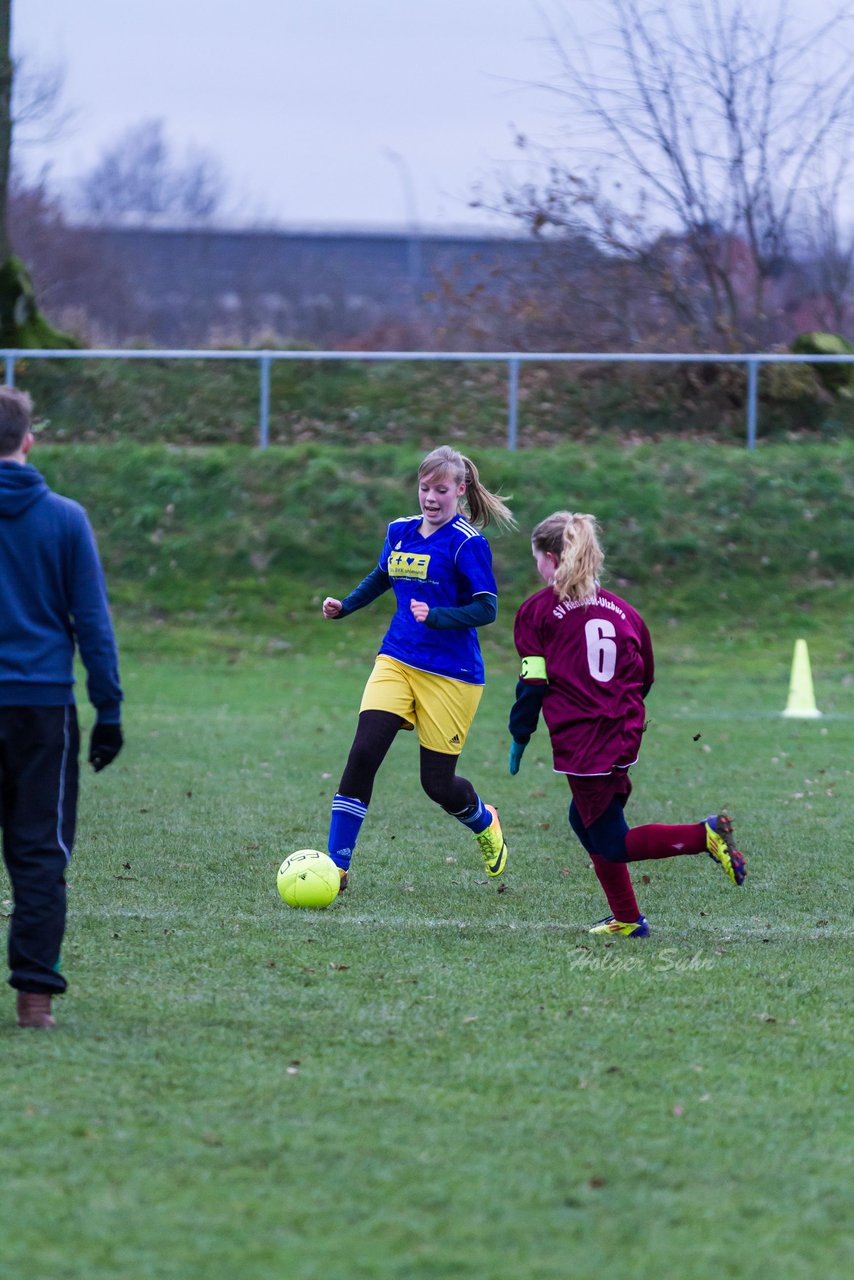 Bild 244 - B-Juniorinnen TSV Gnutz o.W. - SV Henstedt Ulzburg II : Ergebnis: ca. 5:0